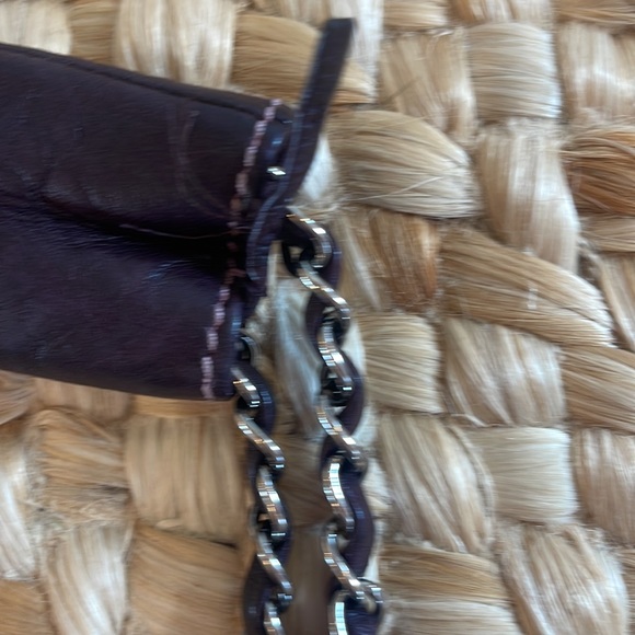 Chanel authentic vintage plum colored leather shoulder bag - Picture 5 of 16